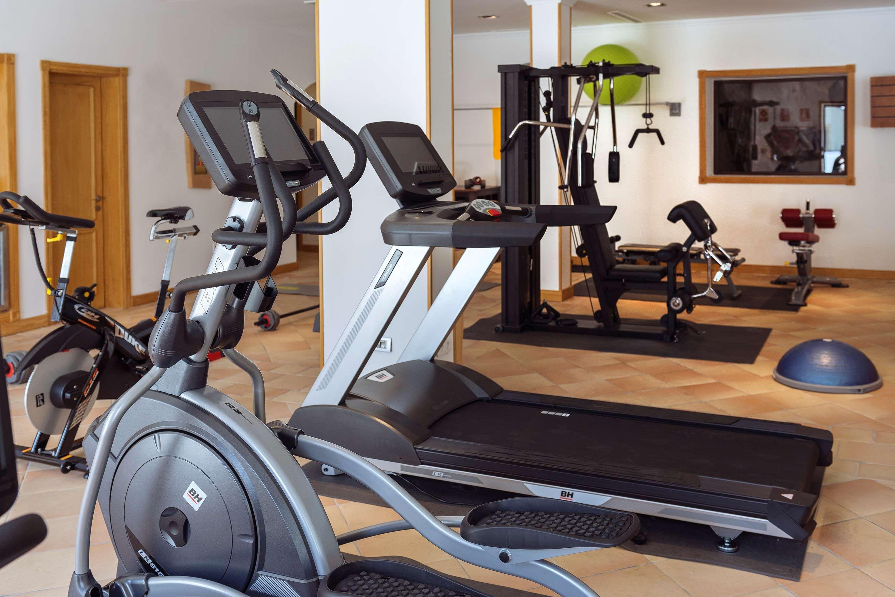 Hotel Hacienda Del Conde Melia Collection Golf & Spa - Adults Only Buenavista Del Norte Zewnętrze zdjęcie A selection of exercise machines