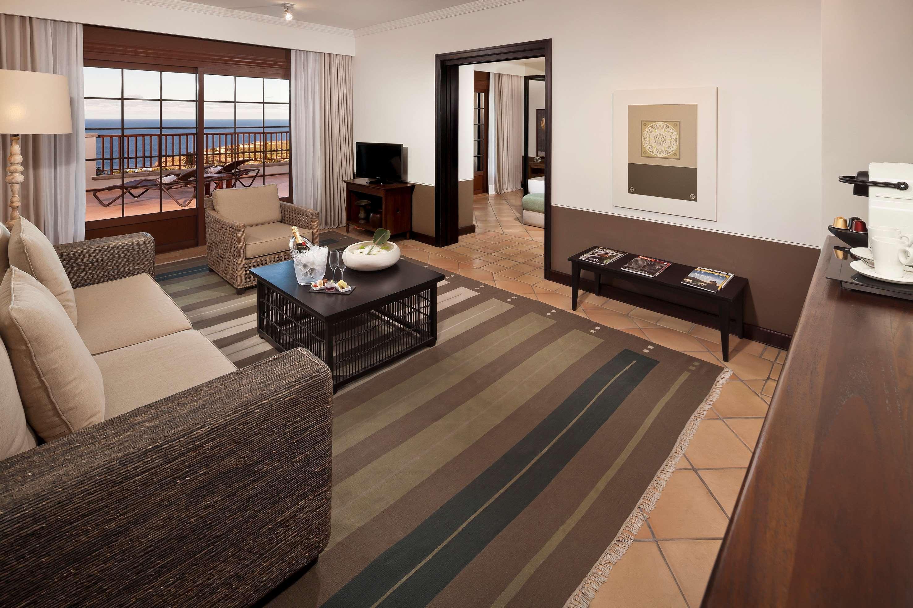 Hotel Hacienda Del Conde Melia Collection Golf & Spa - Adults Only Buenavista Del Norte Zewnętrze zdjęcie A living room at the resort