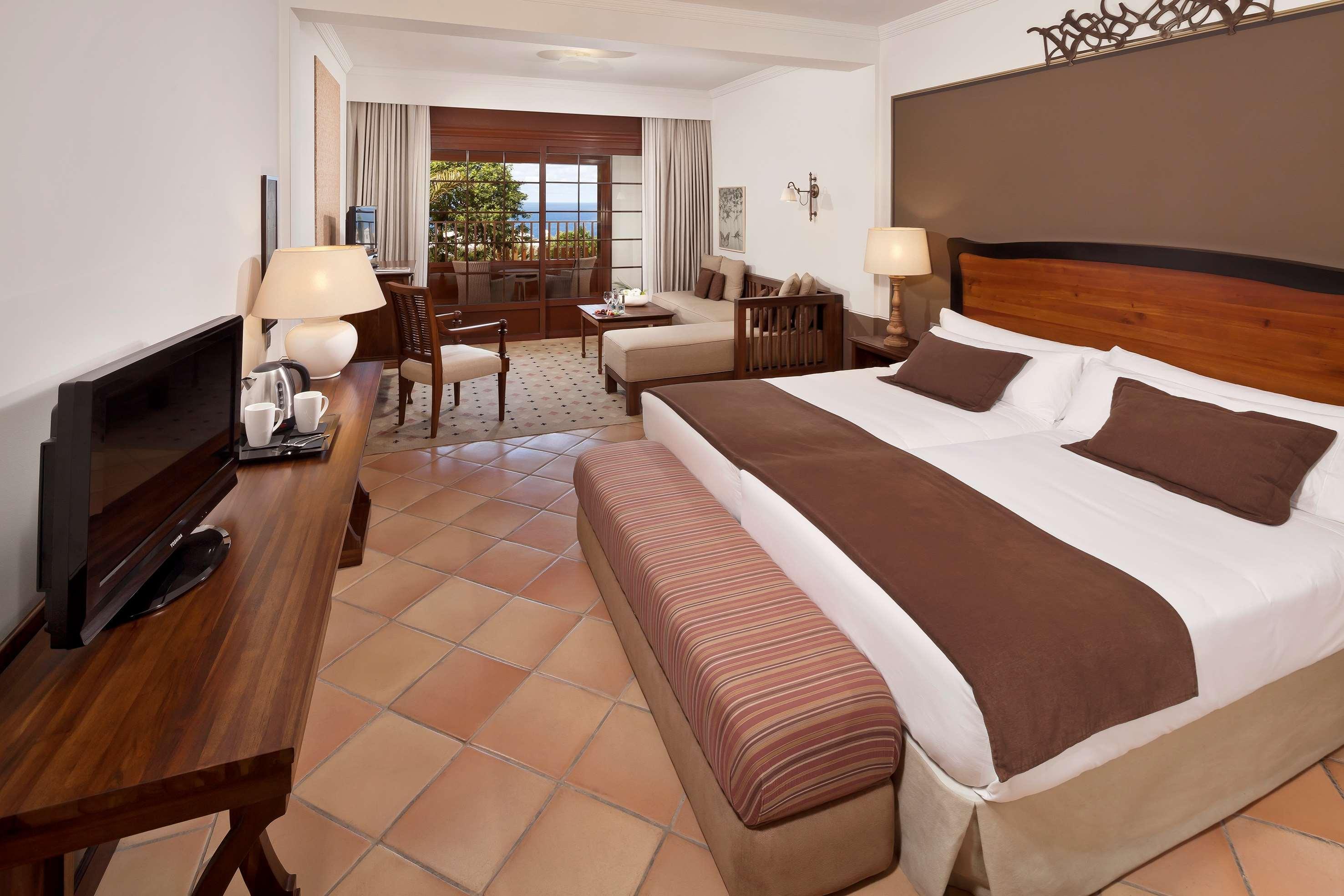 Hotel Hacienda Del Conde Melia Collection Golf & Spa - Adults Only Buenavista Del Norte Zewnętrze zdjęcie A room at the hotel
